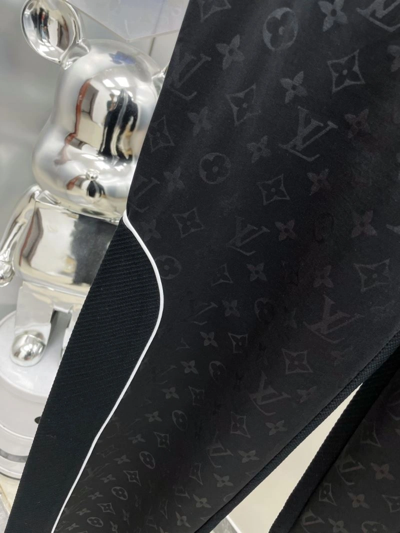 Louis Vuitton Long Pants Casual 137824