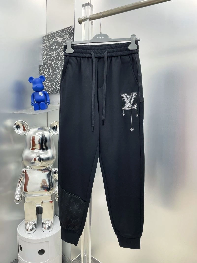 Lightweight Louis Vuitton Long Pants 137810