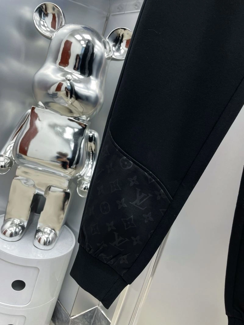 Lightweight Louis Vuitton Long Pants 137810