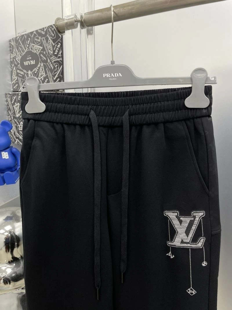 Lightweight Louis Vuitton Long Pants 137810