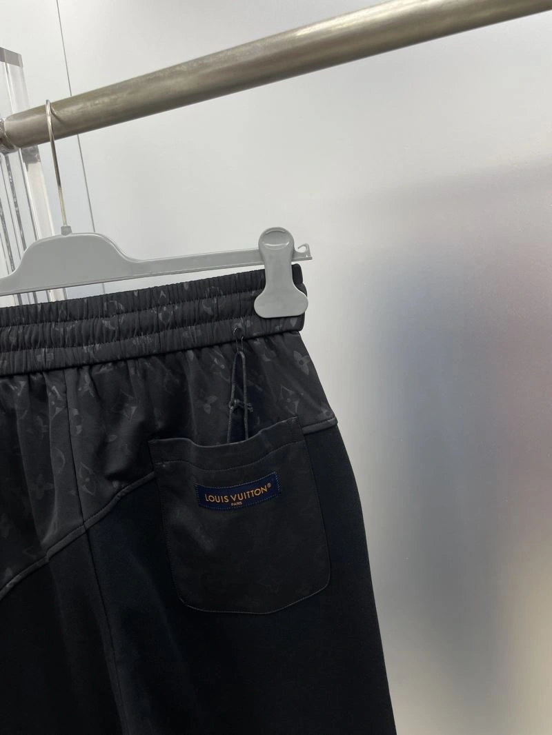 Lightweight Louis Vuitton Long Pants 137810