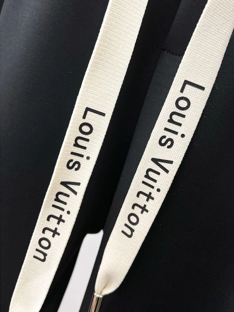 Louis Vuitton Long Pants Breathable 137789