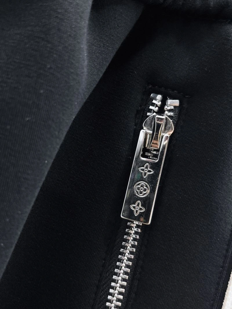 Refined Louis Vuitton Long Pants 137802