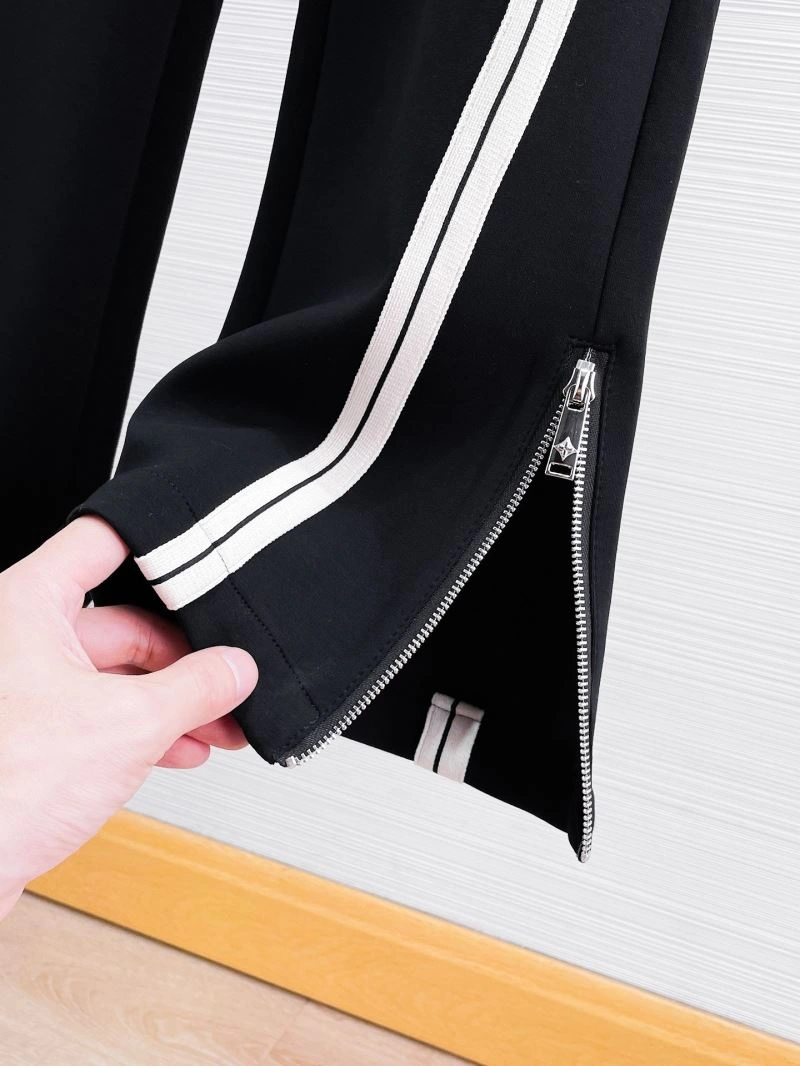 Louis Vuitton Long Pants WellDesigned 137823
