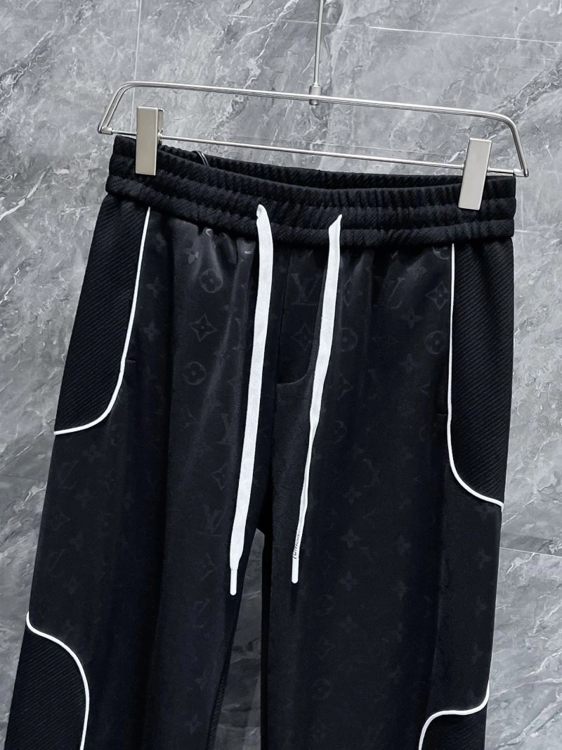 Refined Louis Vuitton Long Pants 136948