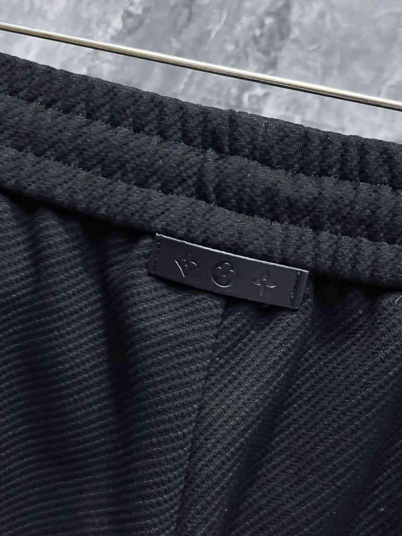 Refined Louis Vuitton Long Pants 136948