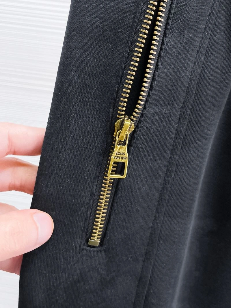 NewStyle Louis Vuitton Long Pants 136949