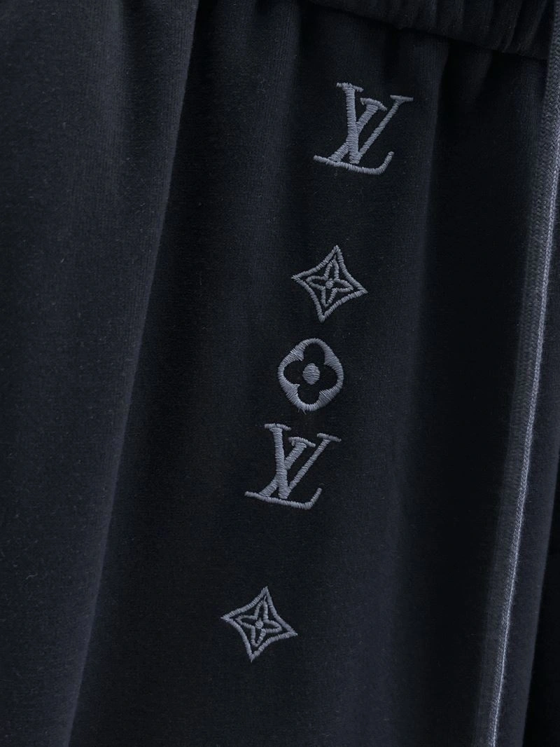 Louis Vuitton Long Pants Contemporary 136952