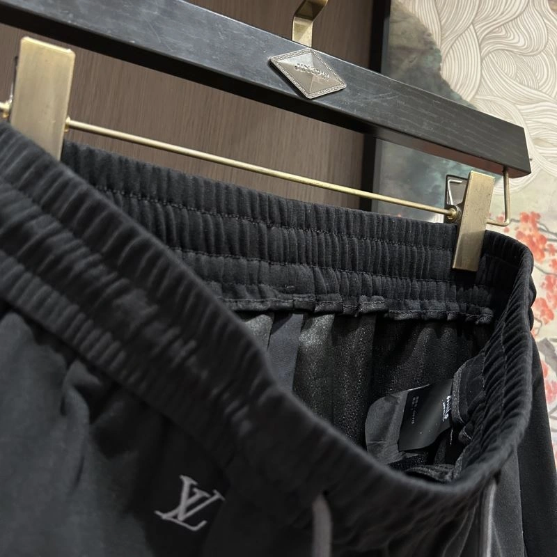 Sustainable Louis Vuitton Long Pants 136919