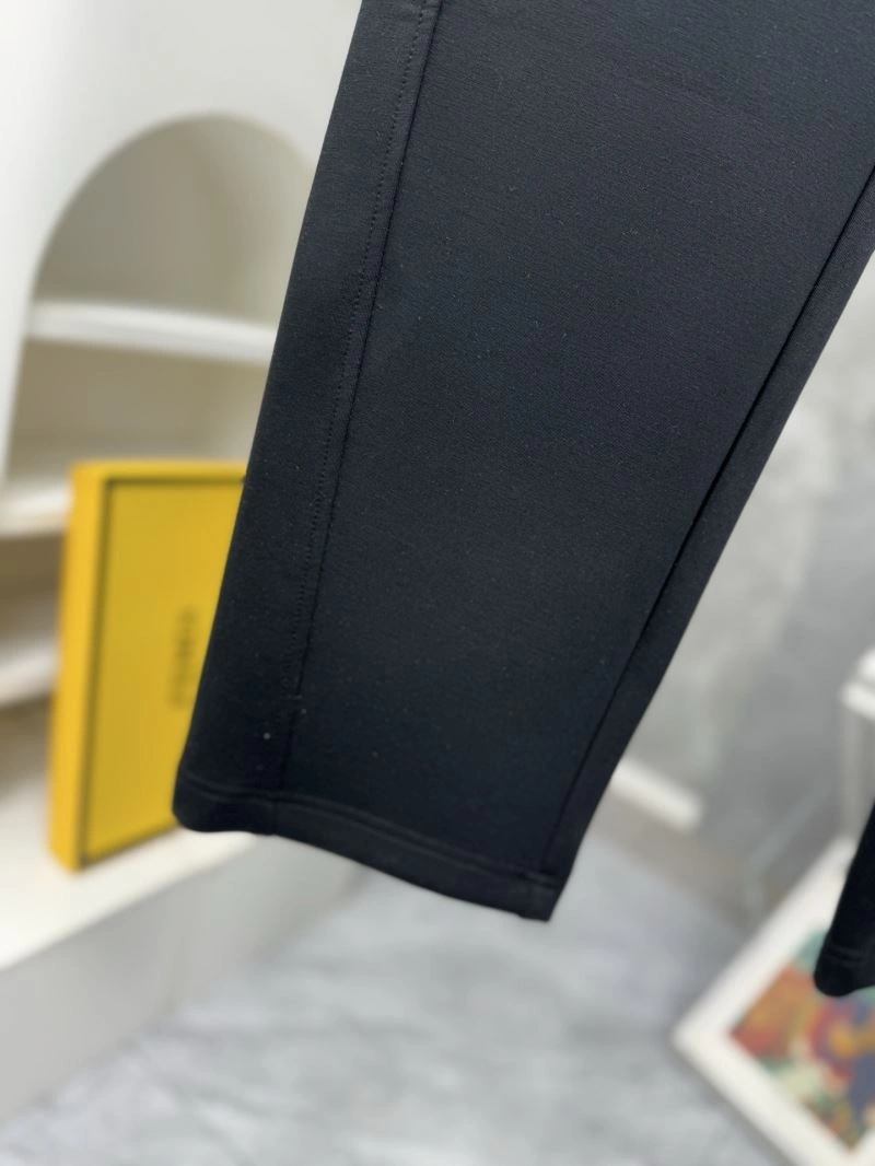 Lightweight Louis Vuitton Long Pants 136922