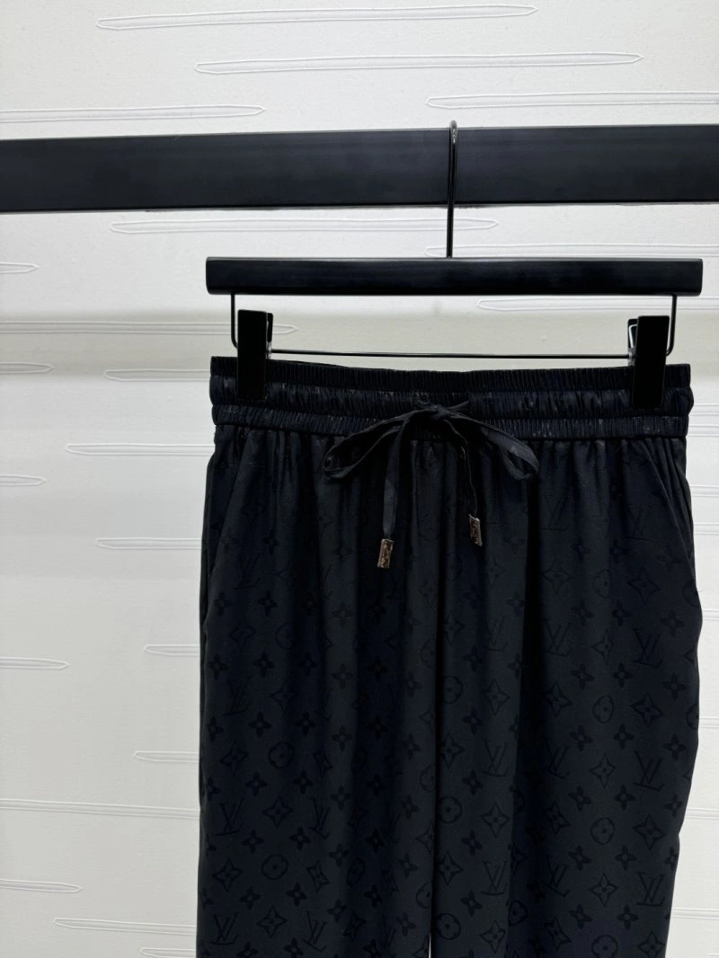 EyeCatching Louis Vuitton Long Pants 131067