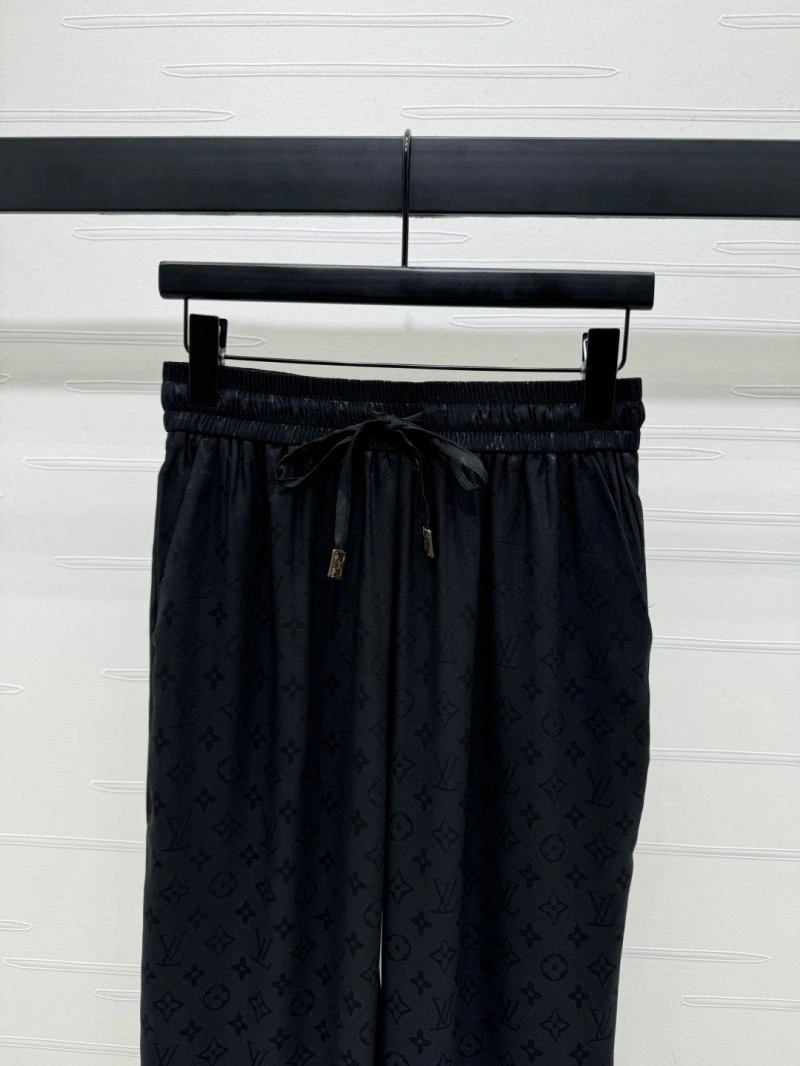 EyeCatching Louis Vuitton Long Pants 131067