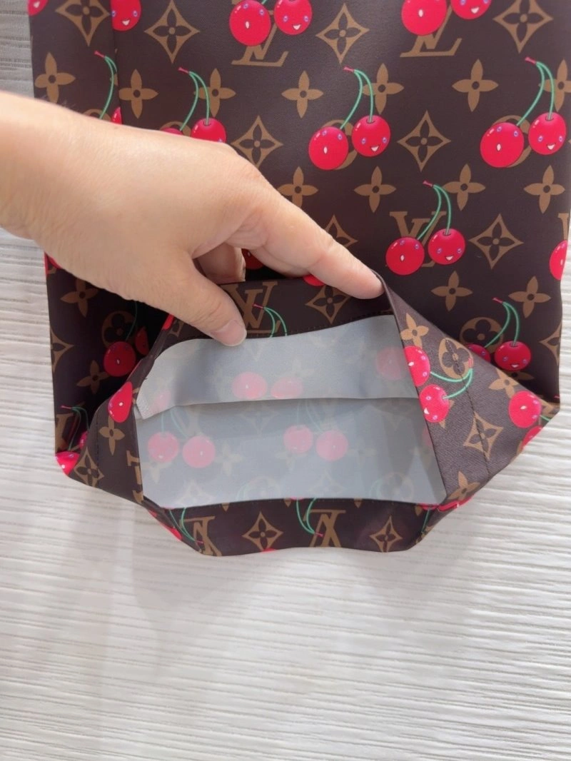 Louis Vuitton Long Pants Casual 131076
