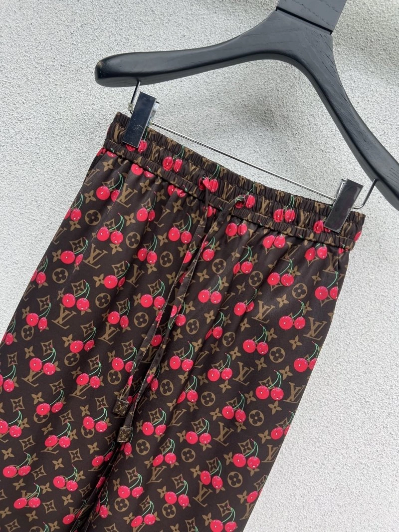 Louis Vuitton Long Pants Sporty 131066