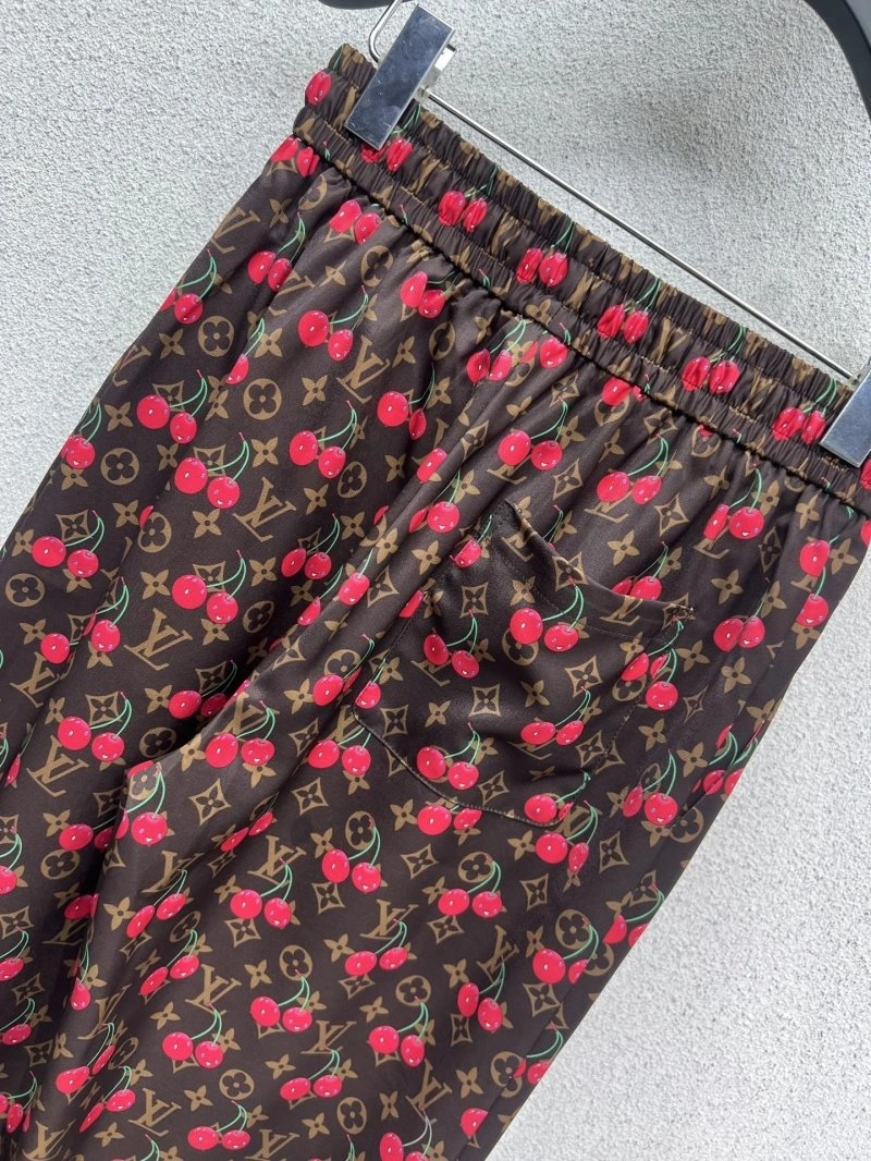 Louis Vuitton Long Pants Sporty 131066