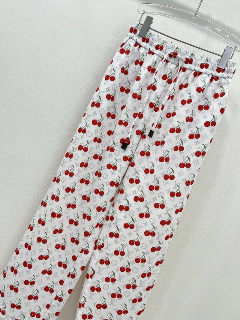 Louis Vuitton Long Pants UrbanChic 131062