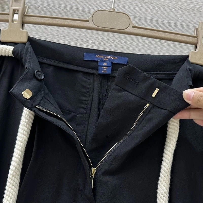 Trendy Louis Vuitton Long Pants 131068