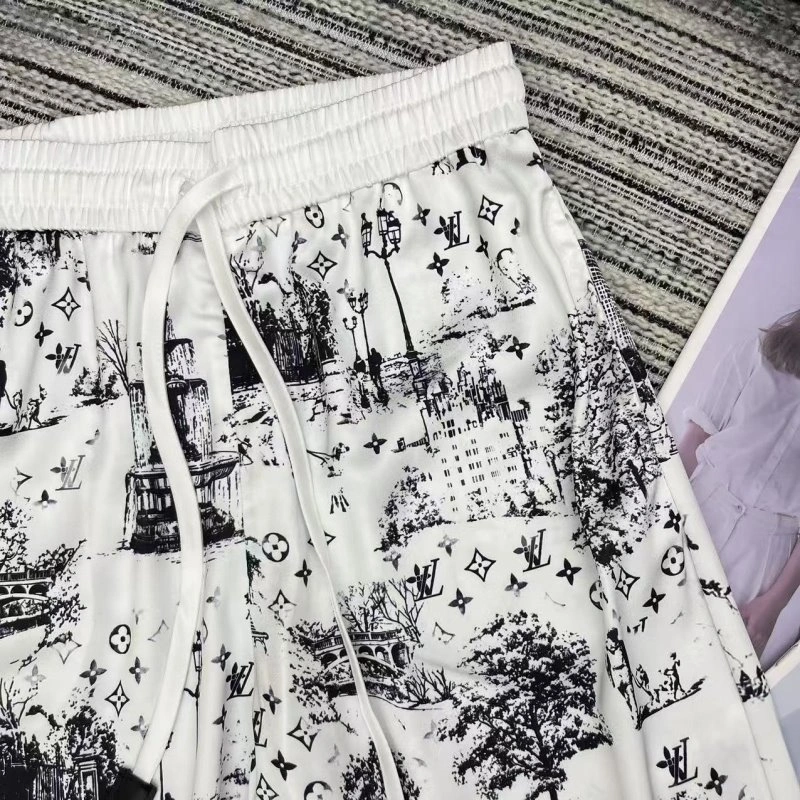 Sleek Louis Vuitton Long Pants 131779