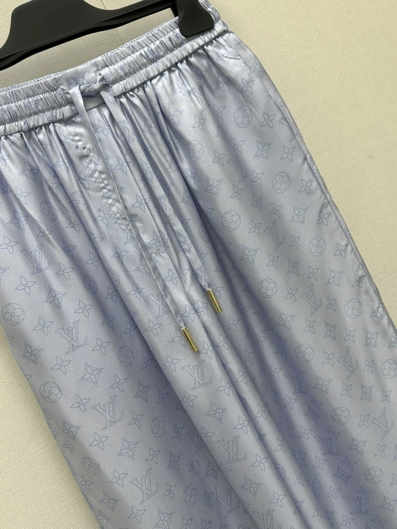 Minimalist Louis Vuitton Long Pants 130782