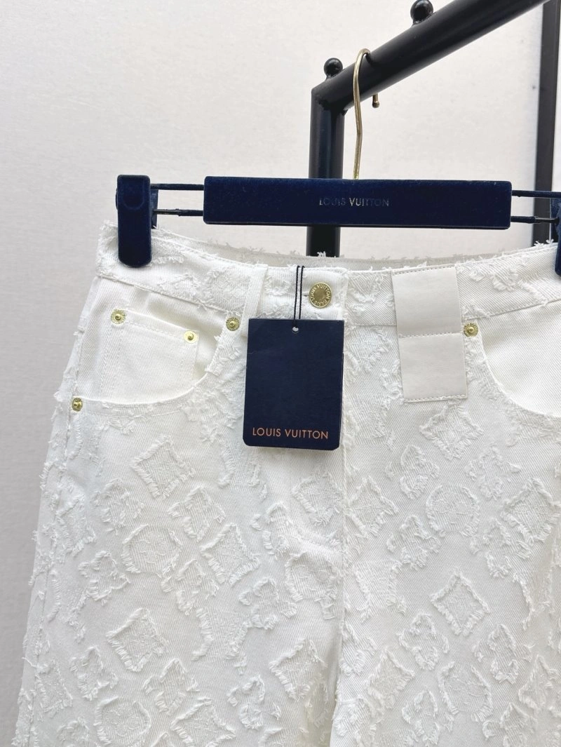 Louis Vuitton Long Pants Sustainable 130788