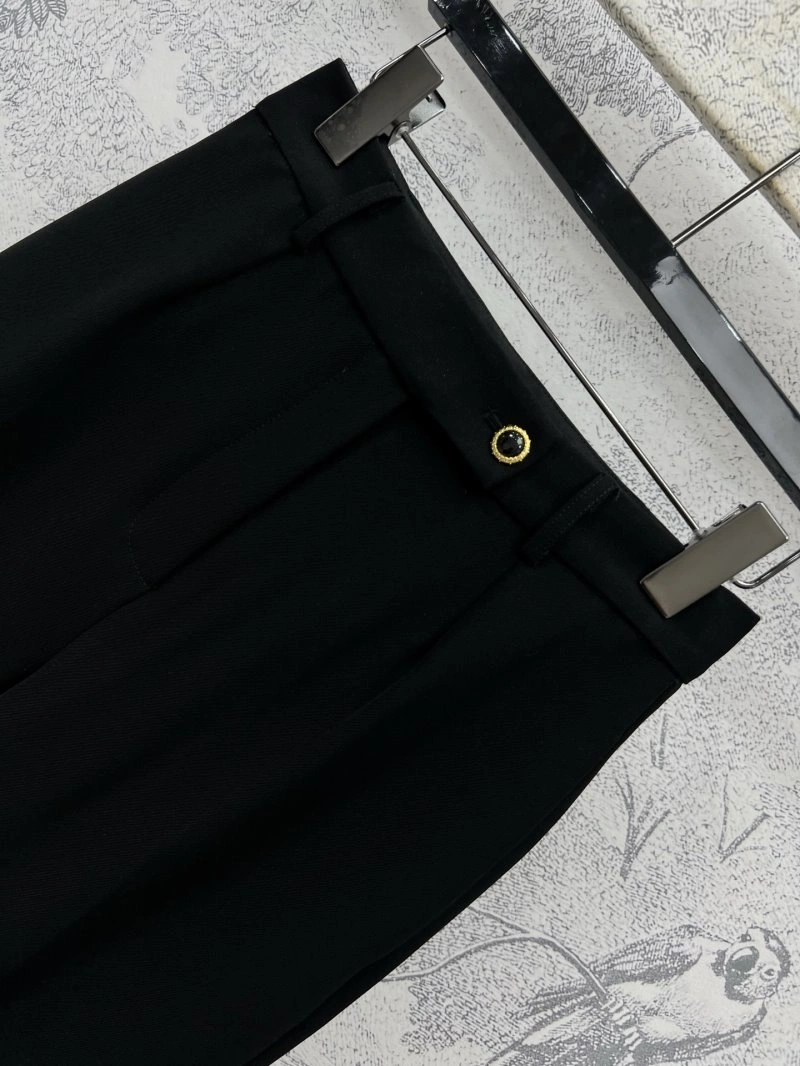 Sustainable Louis Vuitton Long Pants 130770