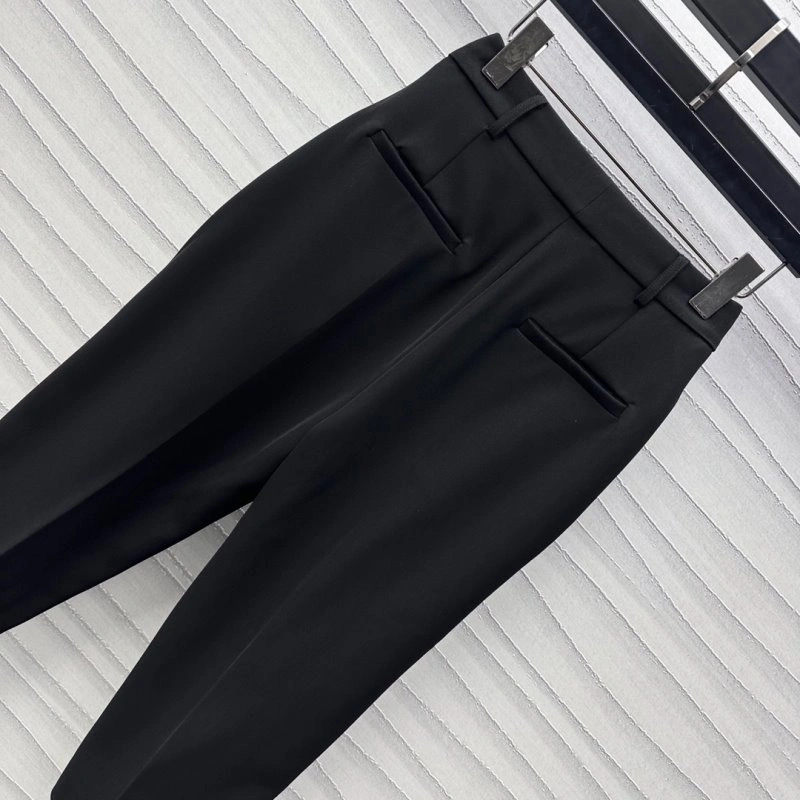 Sporty Louis Vuitton Long Pants 130777