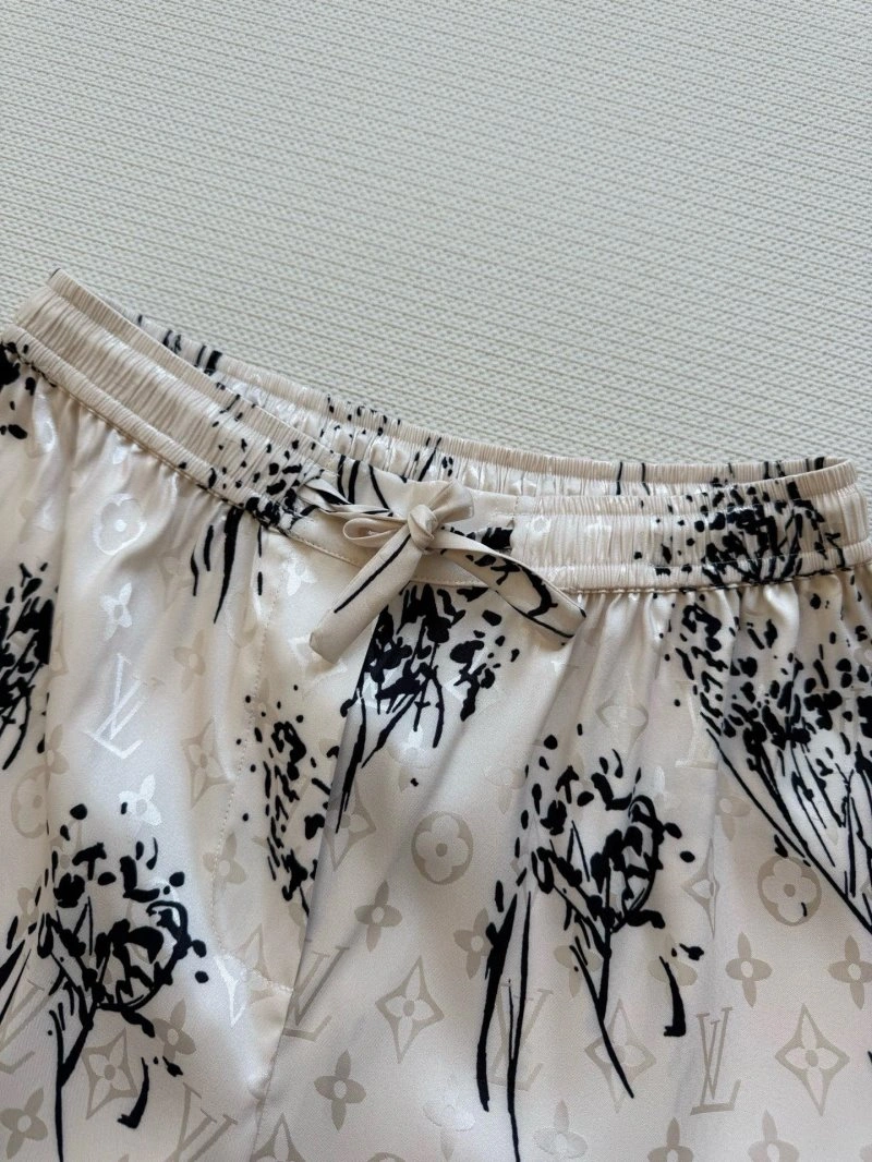 Louis Vuitton Long Pants Trendsetting 130759