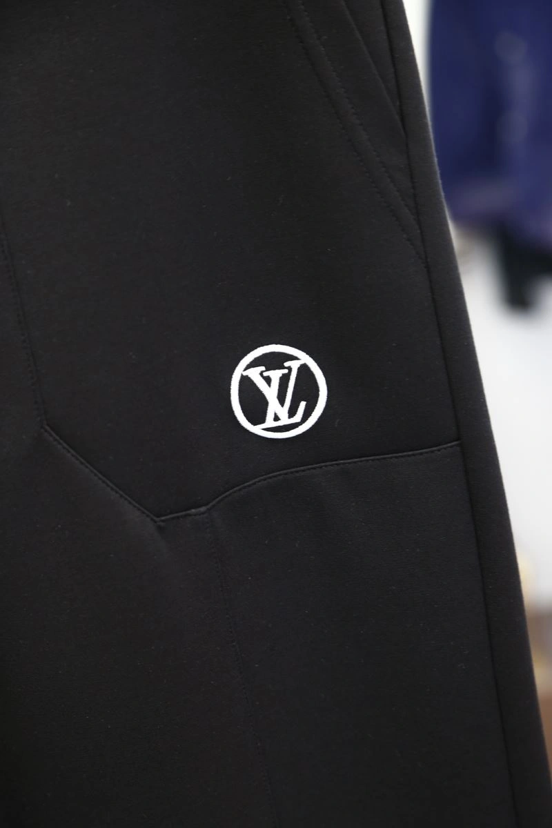 Elegant Louis Vuitton Long Pants 135880