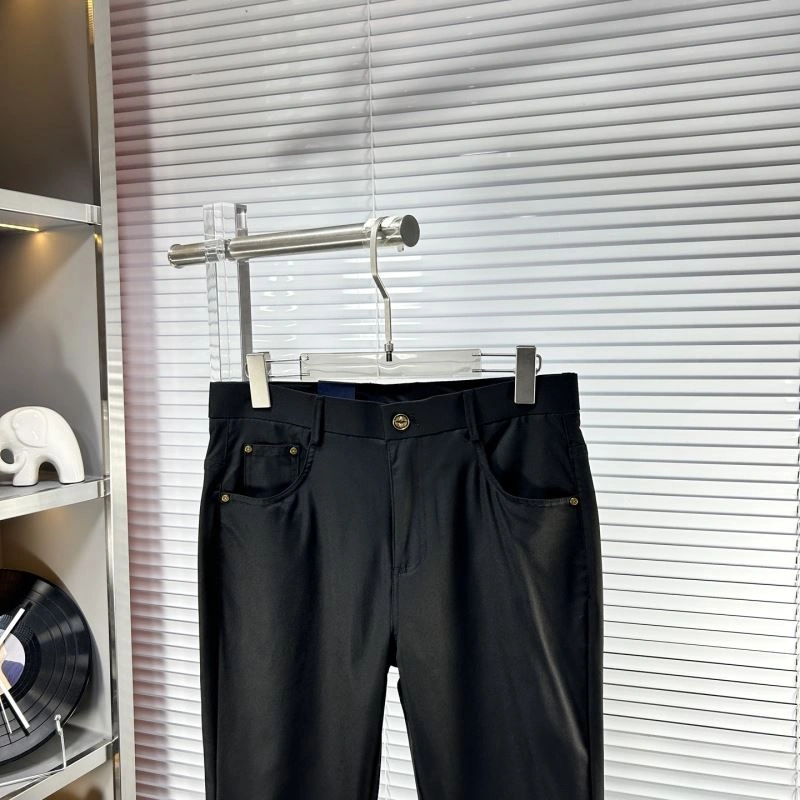 TechFriendly Louis Vuitton Long Pants 135018