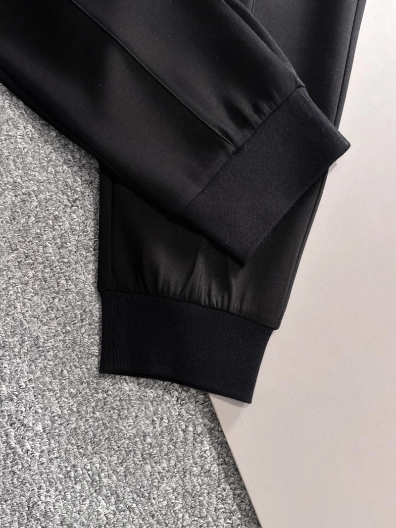Snug Louis Vuitton Long Pants 135011