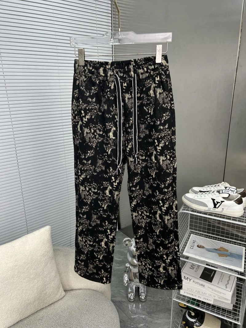 Sporty Louis Vuitton Long Pants 135010