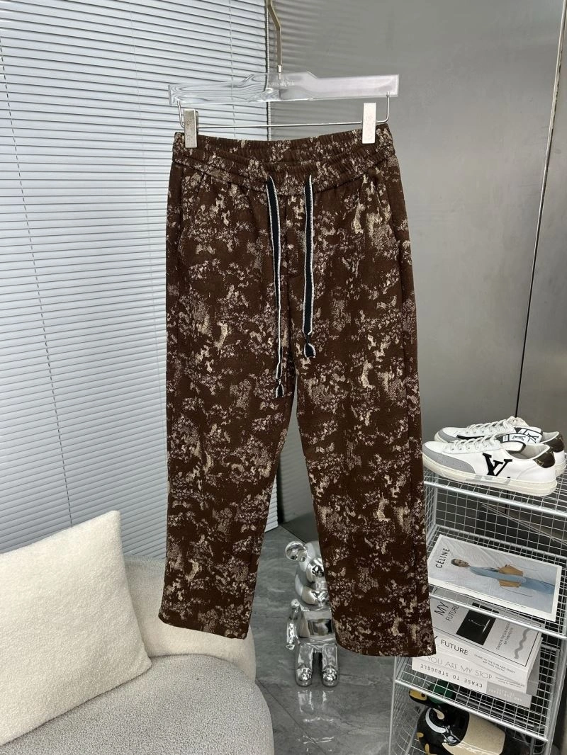 Sporty Louis Vuitton Long Pants 135010