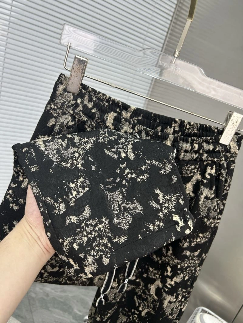 Sporty Louis Vuitton Long Pants 135010