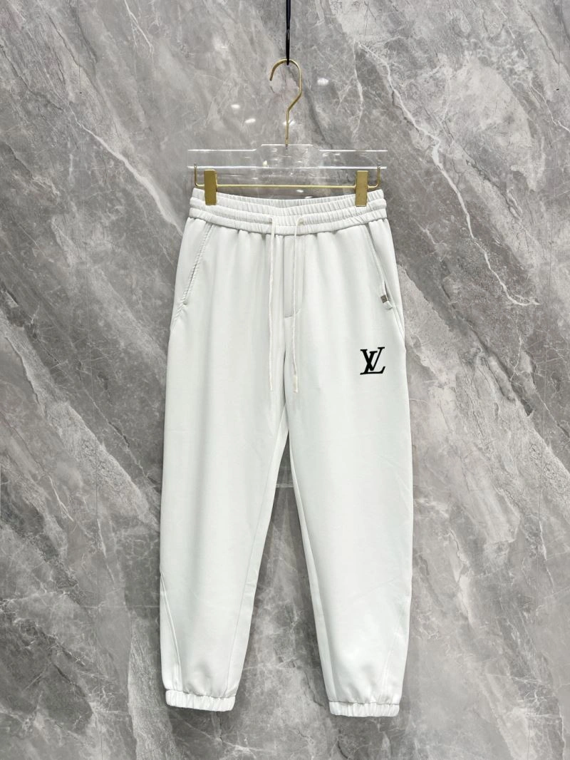 Fashionable Louis Vuitton Long Pants 135008