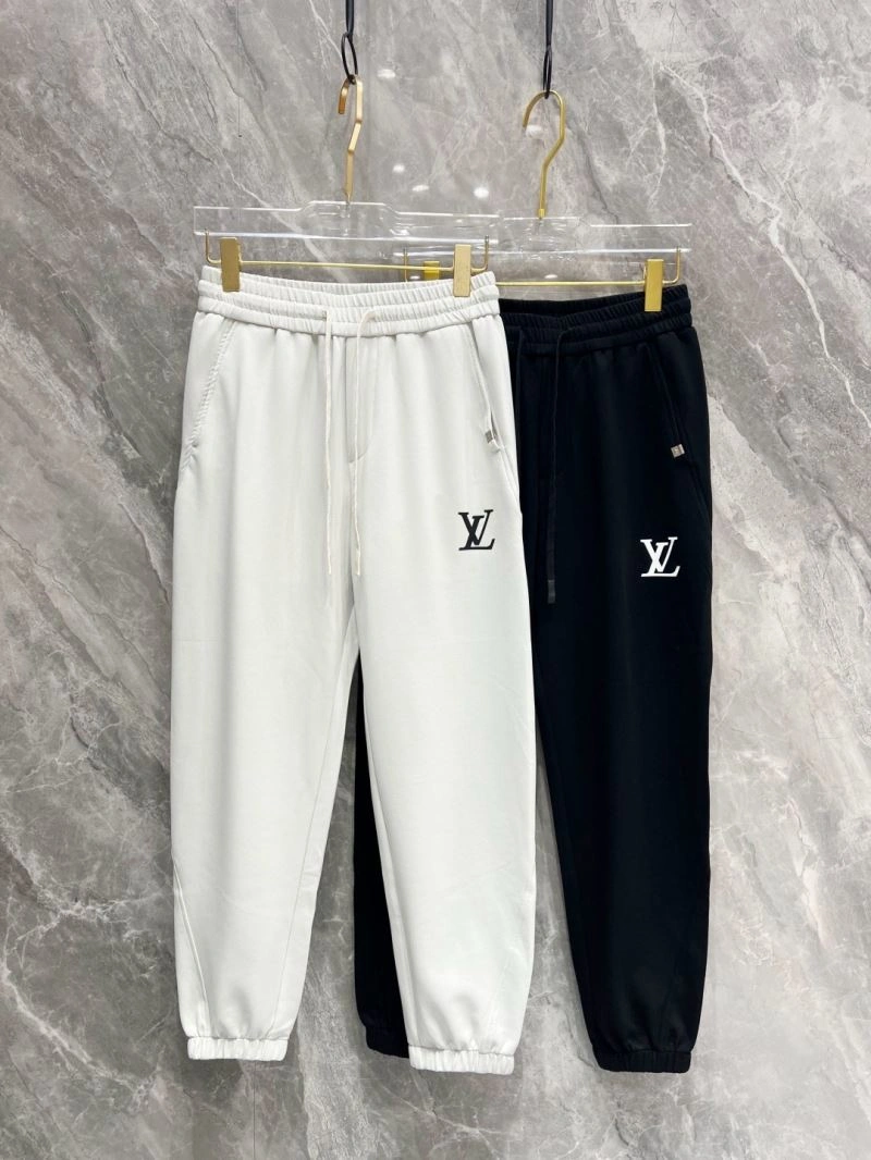 Fashionable Louis Vuitton Long Pants 135008