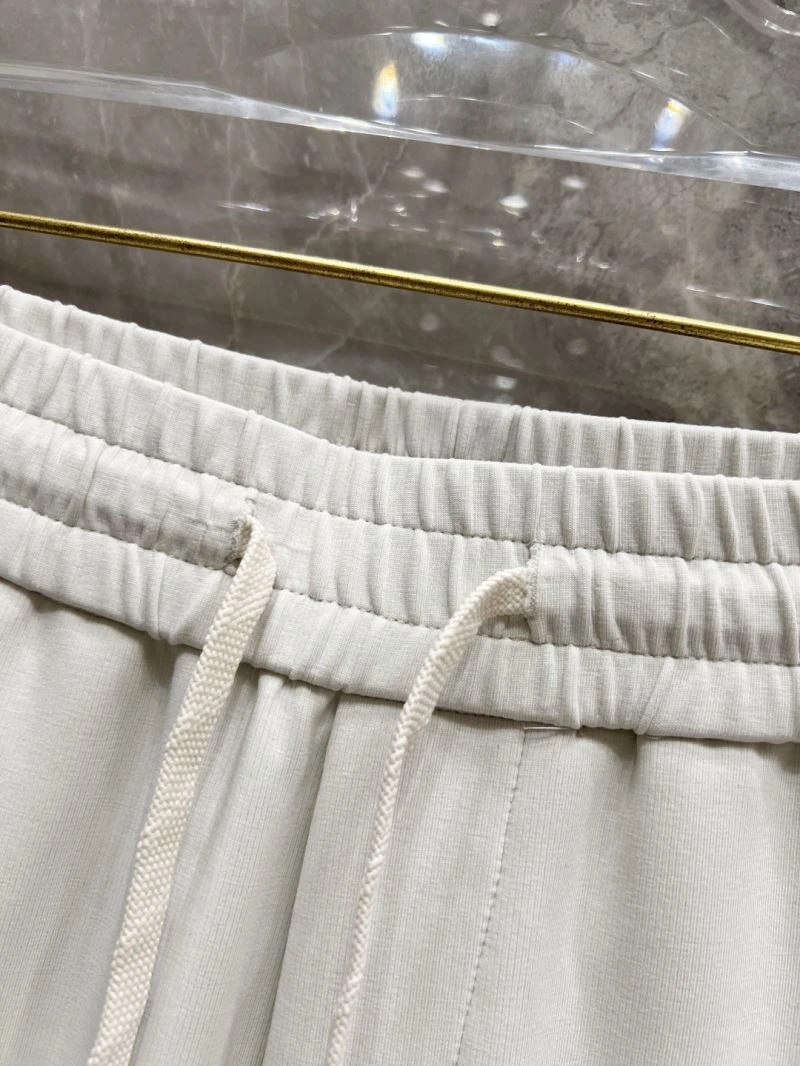 Fashionable Louis Vuitton Long Pants 135008