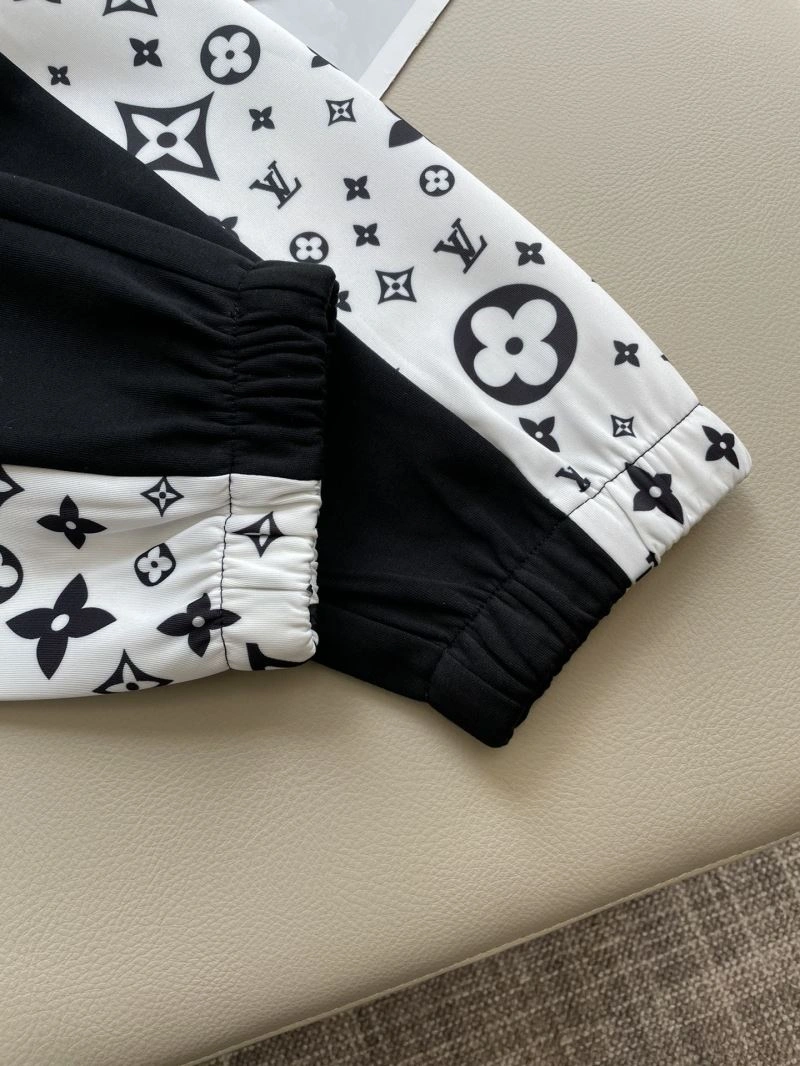 Versatile Louis Vuitton Long Pants 134987