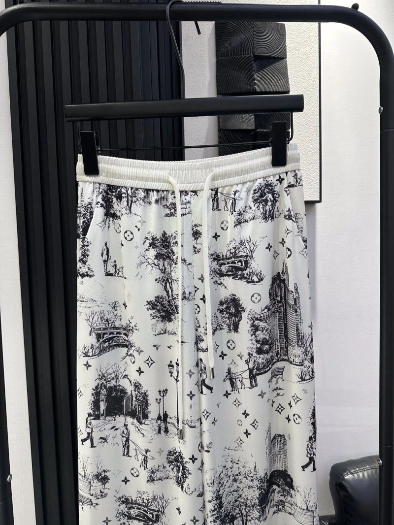 Stretchable Louis Vuitton Long Pants 131398