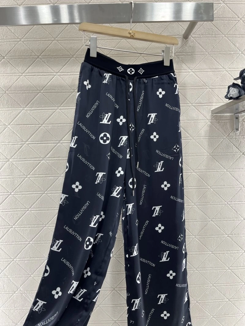 Louis Vuitton Long Pants Durable 131401