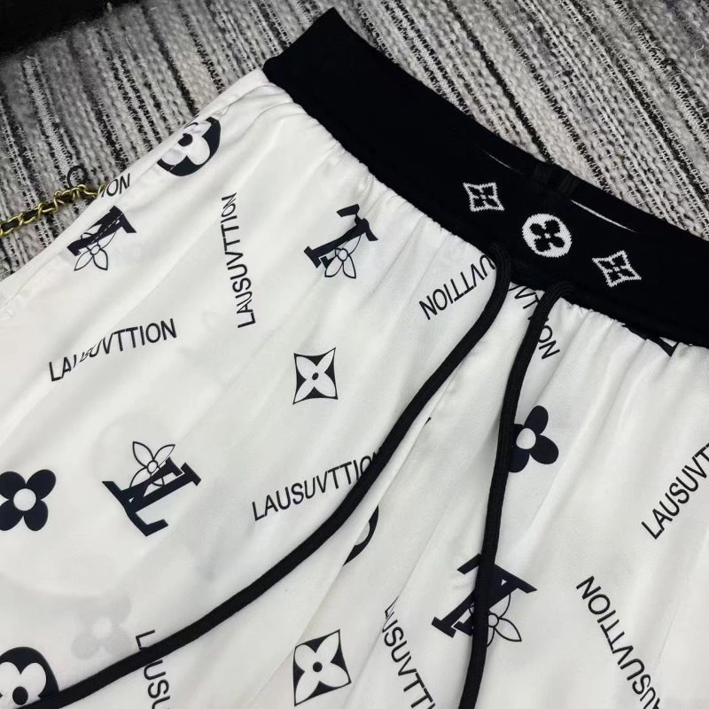 Functional Louis Vuitton Long Pants 131400