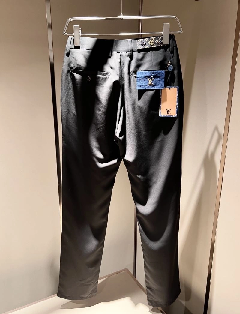 Louis Vuitton Long Pants Chic 134031