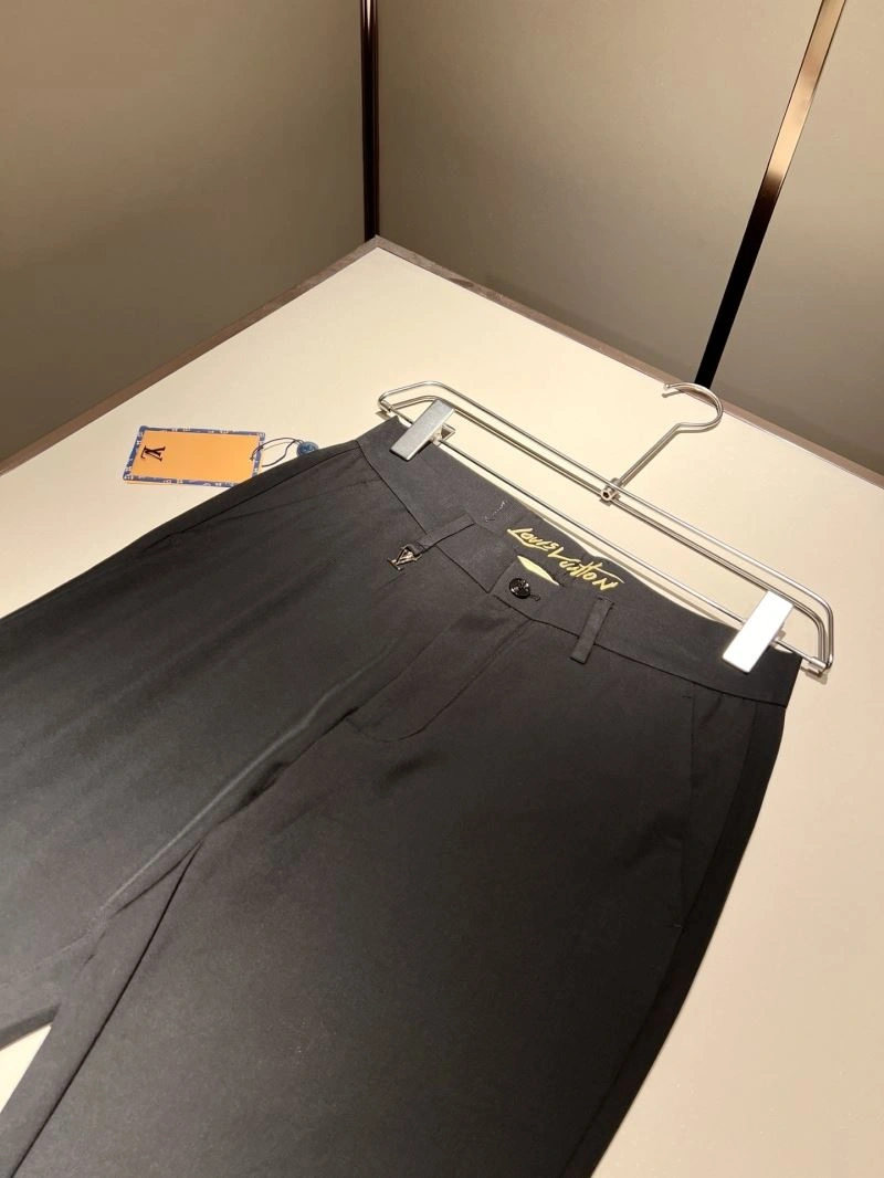 Louis Vuitton Long Pants Chic 134031