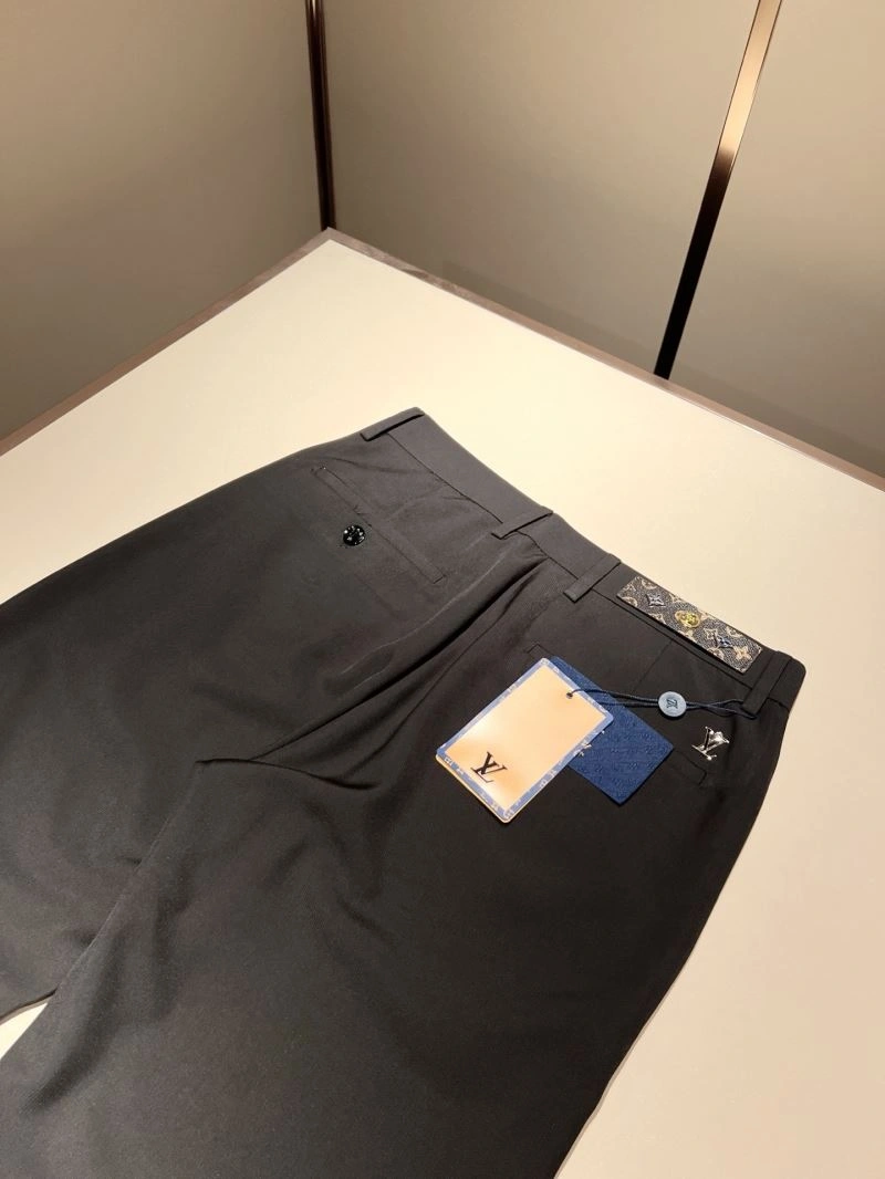 Louis Vuitton Long Pants Chic 134031