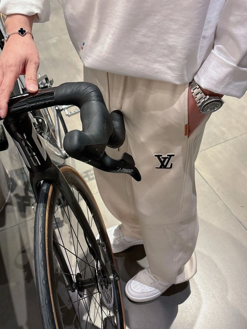 SmoothTexture Louis Vuitton Long Pants 134038