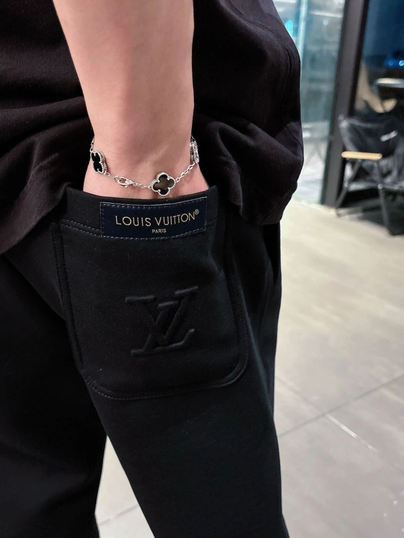 Lightweight Louis Vuitton Long Pants 134028