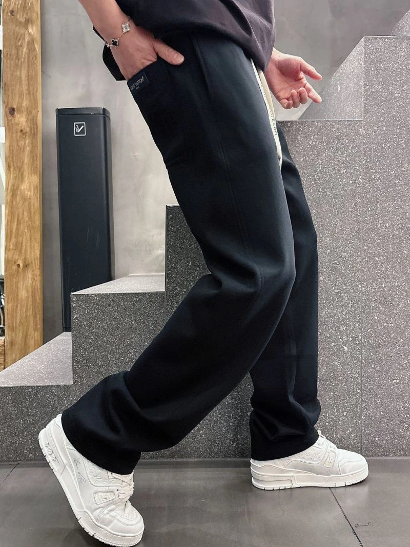Lightweight Louis Vuitton Long Pants 134028