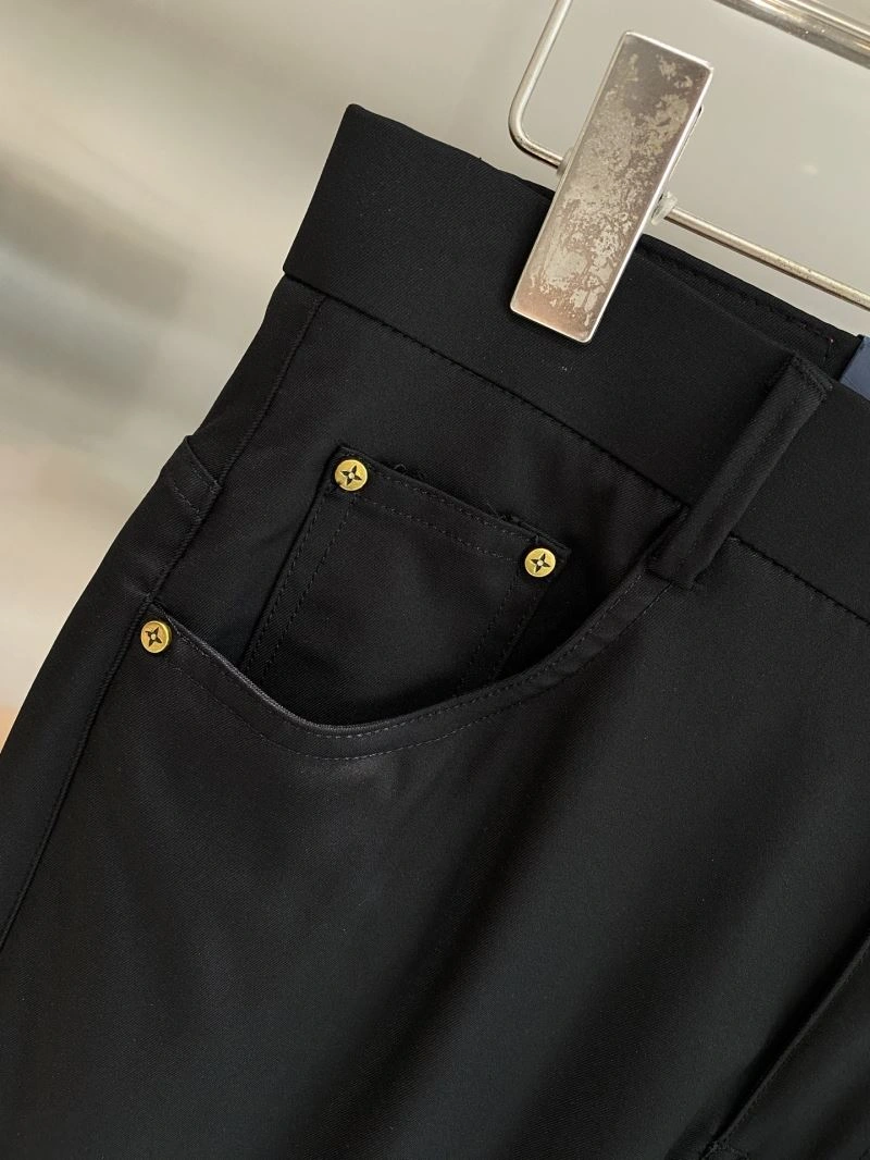 Sustainable Louis Vuitton Long Pants 133996