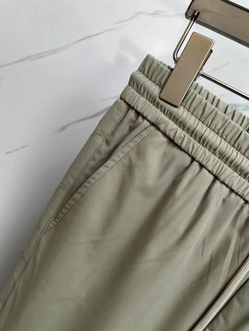 Packable Louis Vuitton Long Pants 133039