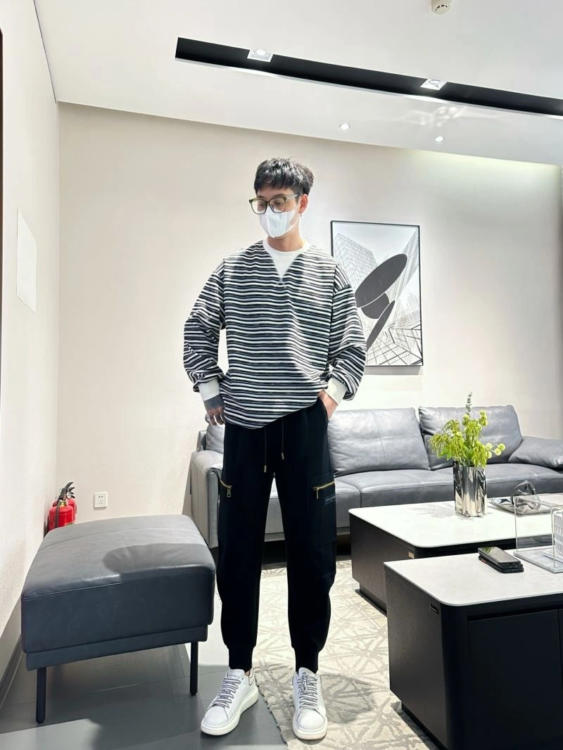 Compact Louis Vuitton Long Pants 133026