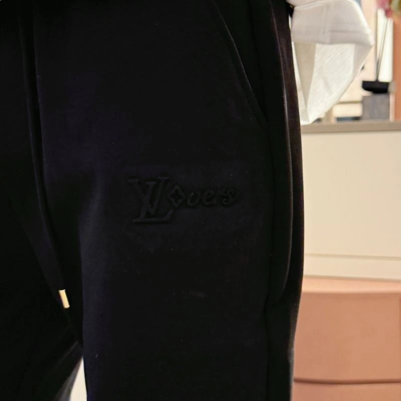 Versatile Louis Vuitton Long Pants 132997